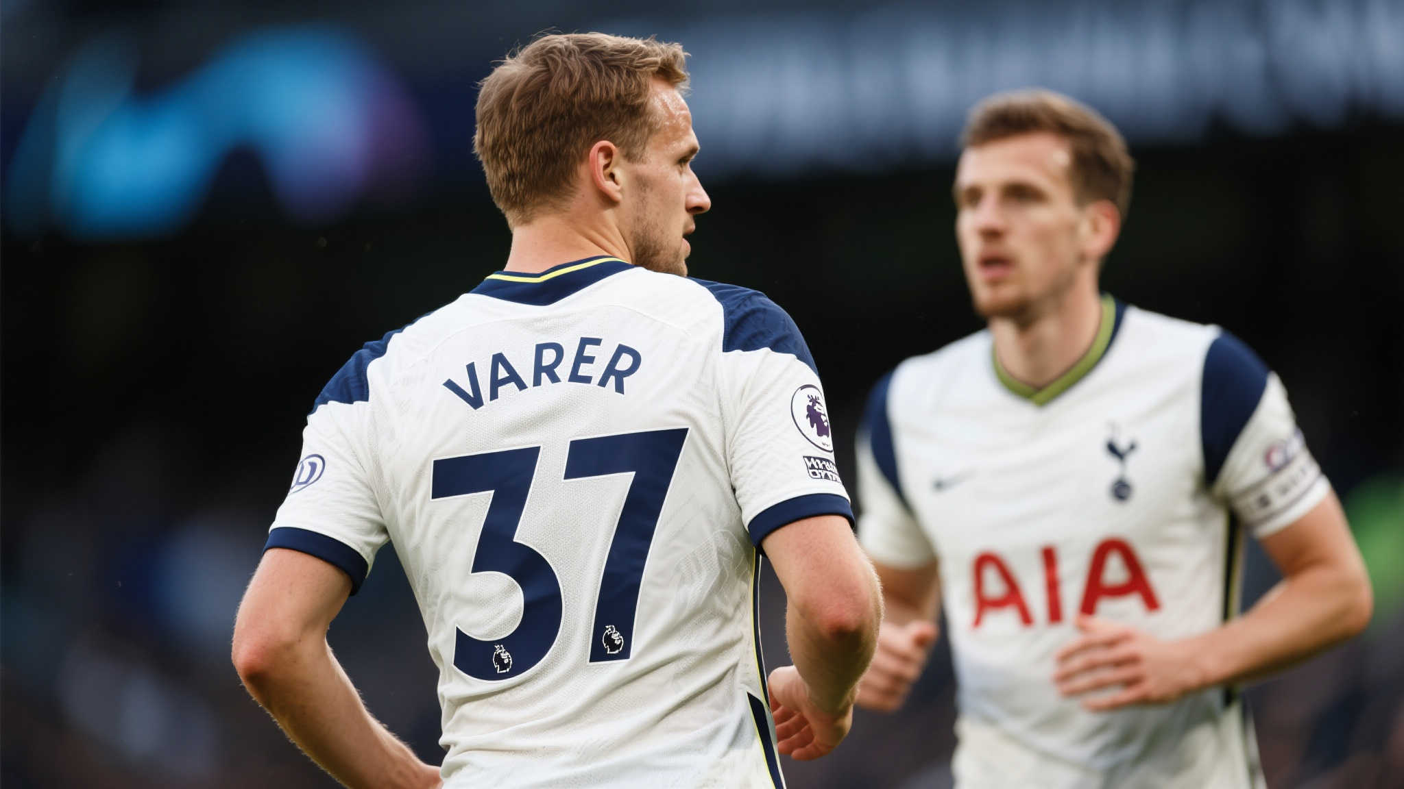 他多次利用 他多次利用